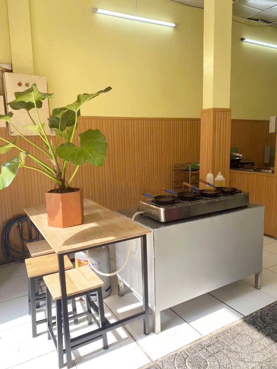 Sang lại nguyên căn quán ăn mặt tiền Bình Giã, Phường 13, Quận Tân Bình